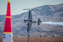 RedBullAirRace-las-vegas-hannes-arch-action, © Andreas Langreiter/Red Bull Content Pool