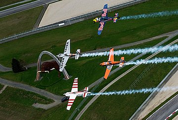 Red Bull Air Race Pilots, ©Jörg Mitter/Red Bull Content Pool